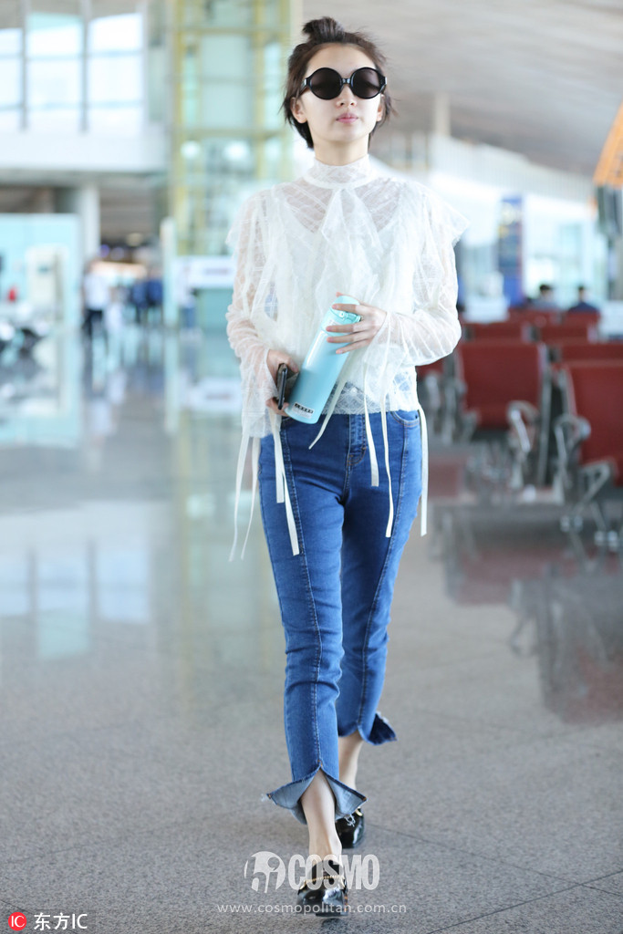 刚买完周冬雨的条纹西服，我又盯上了高圆圆的薄风衣