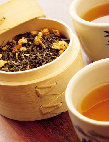 牙齿变黄、口腔异味怎么办?这些简单的食物就能搞定!