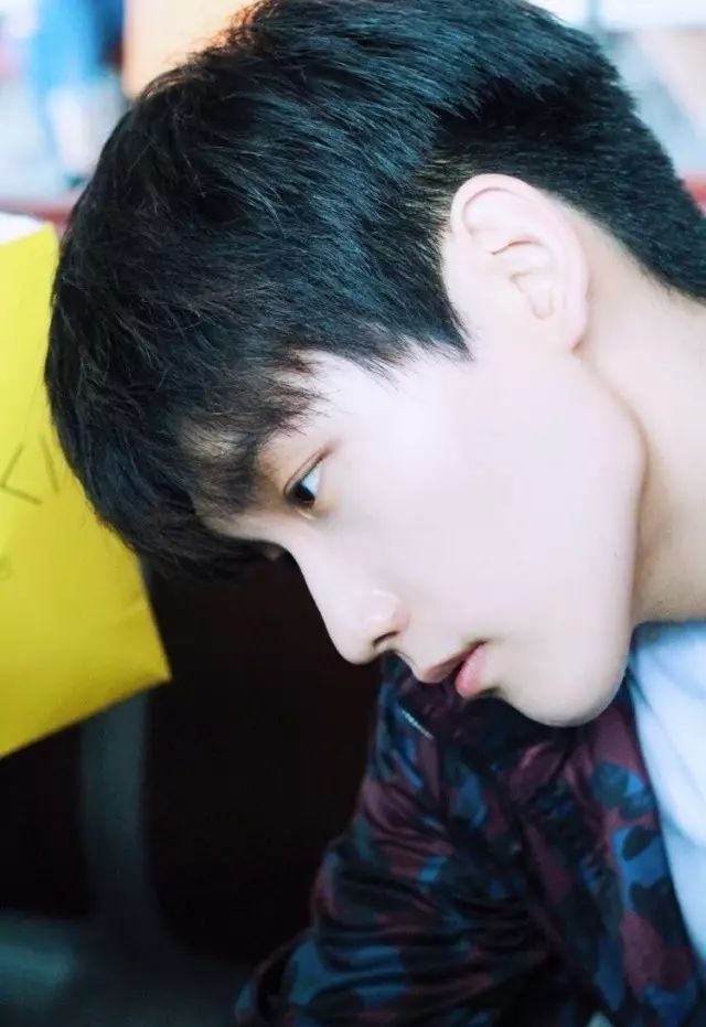 邢昭林：曾经的超重男孩如今的高挑型男