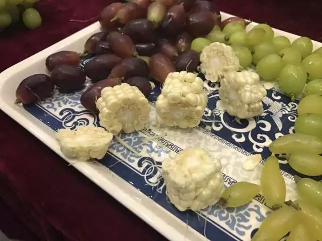 无锡吃货快去！2000多种商品，*疆新**红枣、台湾凤梨酥、阳山糯米饼分分钟抢空……看完只想立刻冲去现场！