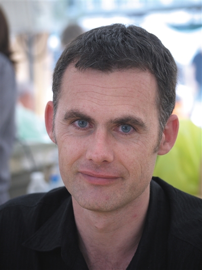 J·M·埃尔阅读有危险，小心被吞噬