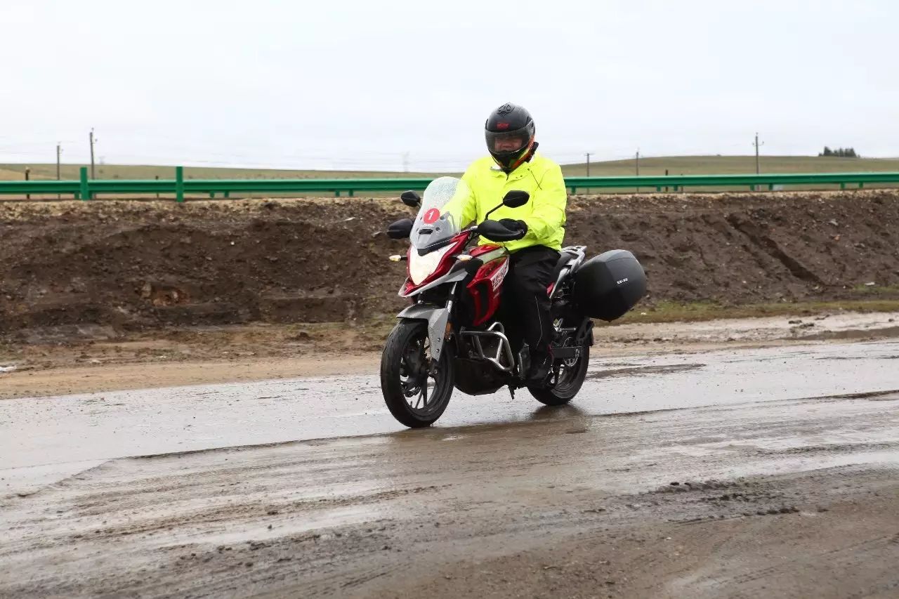 21款五羊本田190猛鸷旅行,2024五羊本田猛鸷