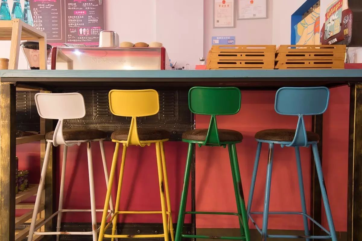 城西悄悄开了一家脑洞大开的烘焙店，辣味千层，魔方蛋糕，桃胶枸杞月饼……不输哈利·波特的糖果屋啊