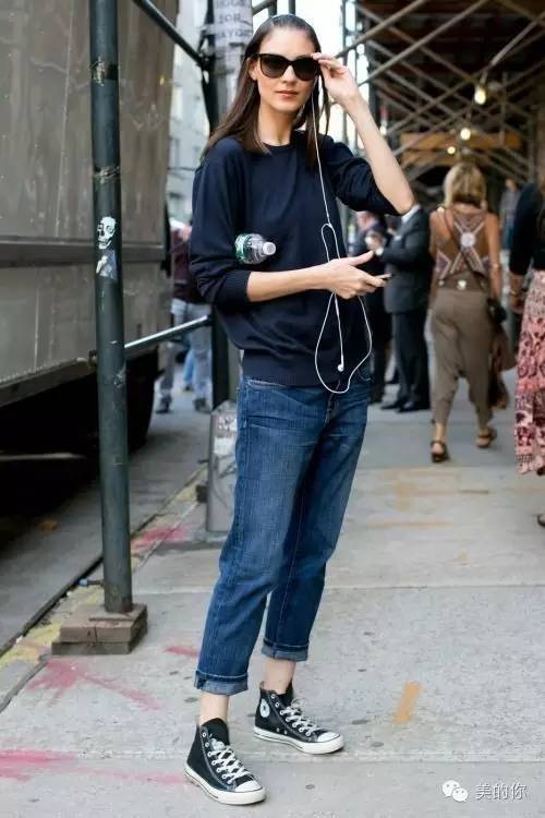 休闲九分裤搭配运动鞋好看吗,直筒九分裤怎么搭配运动鞋