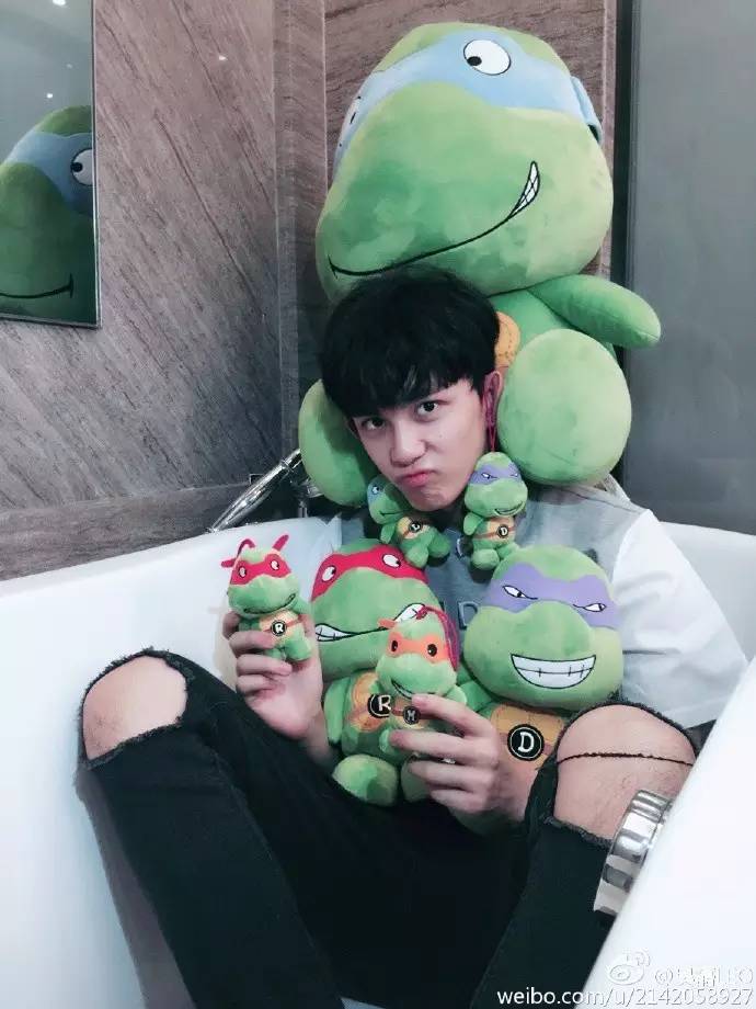 李易峰和王俊凯站一起,李易峰vs王俊凯