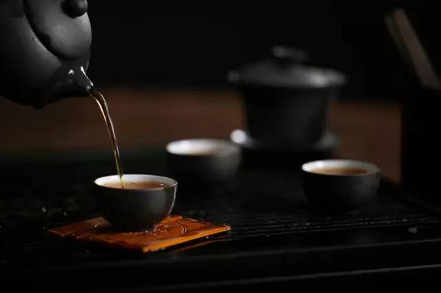 体质虚弱的人喝什么茶最好,湿热体质怎么调理喝什么茶