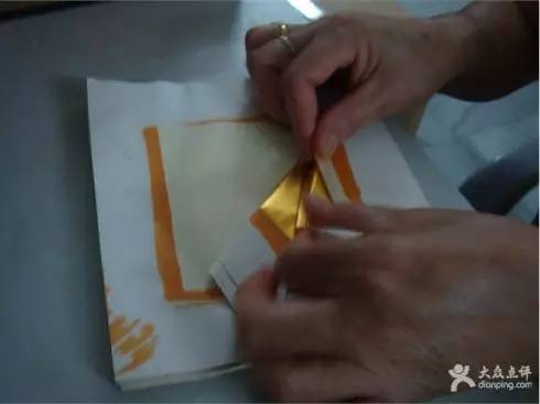 黄纸手工折纸菠萝元宝,中秋节元宝折纸的教程简单又漂亮