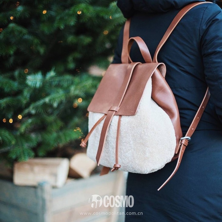 学生党开学季双肩包来咯,开学必备的结实帆布双肩包