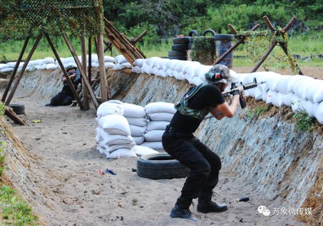 头条丨大家好！我叫巴马，这是我的简历，请多多关照！