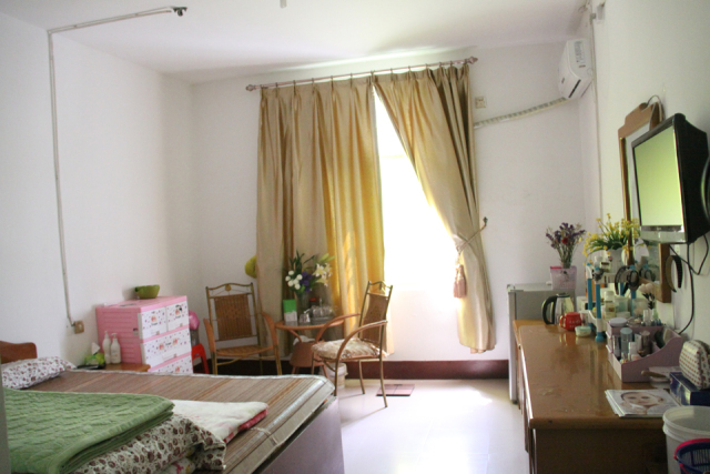 你想要这样的职工好宿舍吗?赶紧为心目中的好宿舍点赞!