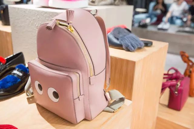 爆款已经看腻了你却还在做烂大街的伪时髦?