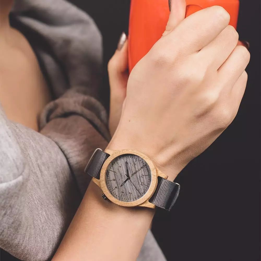 秀恩爱怎么能没有「情侣表」呢？从小众到大牌一次性安利给你