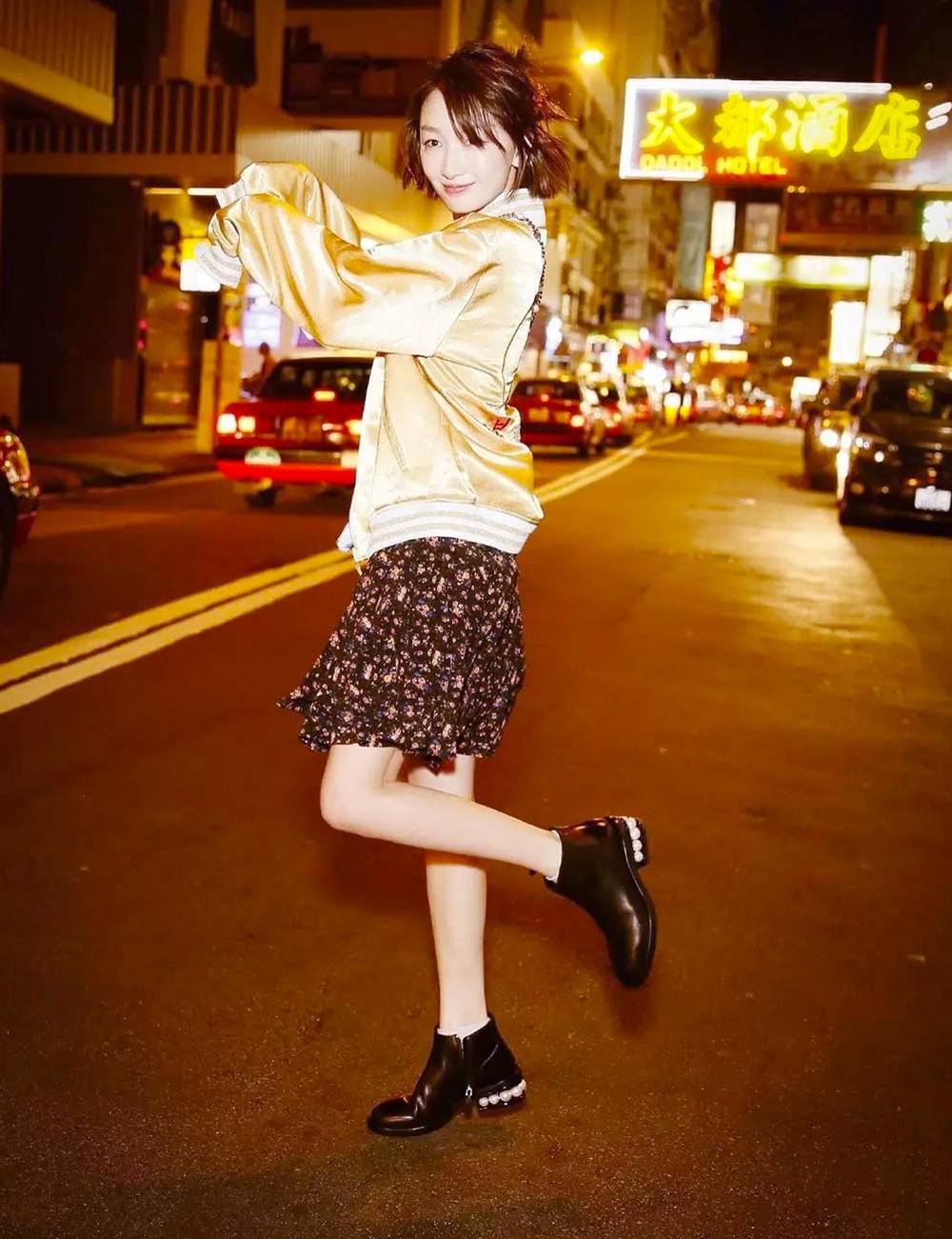 杨幂周冬雨时尚任性穿,杨幂周冬雨t恤