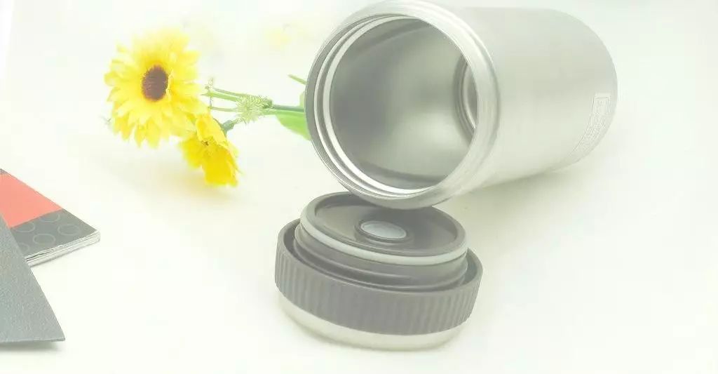 保温杯喝水有一股钢味怎么去除,保温杯喝水有怪味怎么去除