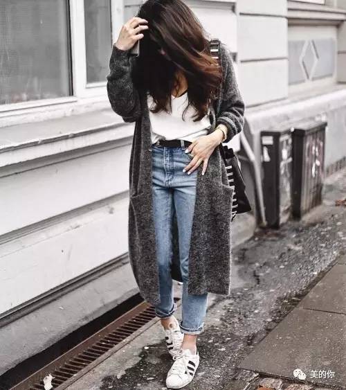 休闲九分裤搭配运动鞋好看吗,直筒九分裤怎么搭配运动鞋