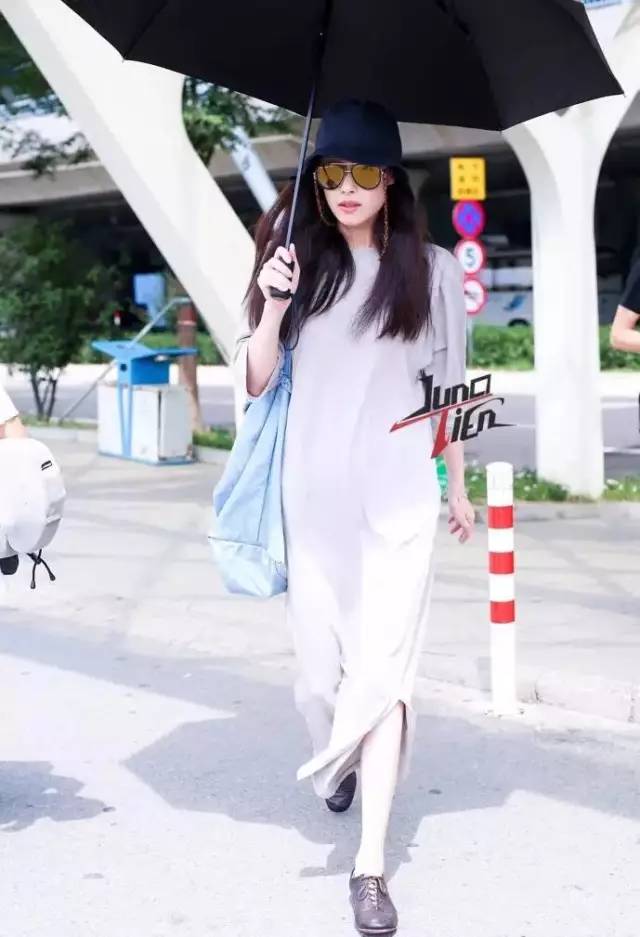 当倪妮赵丽颖同框,赵丽颖倪妮穿背带裤