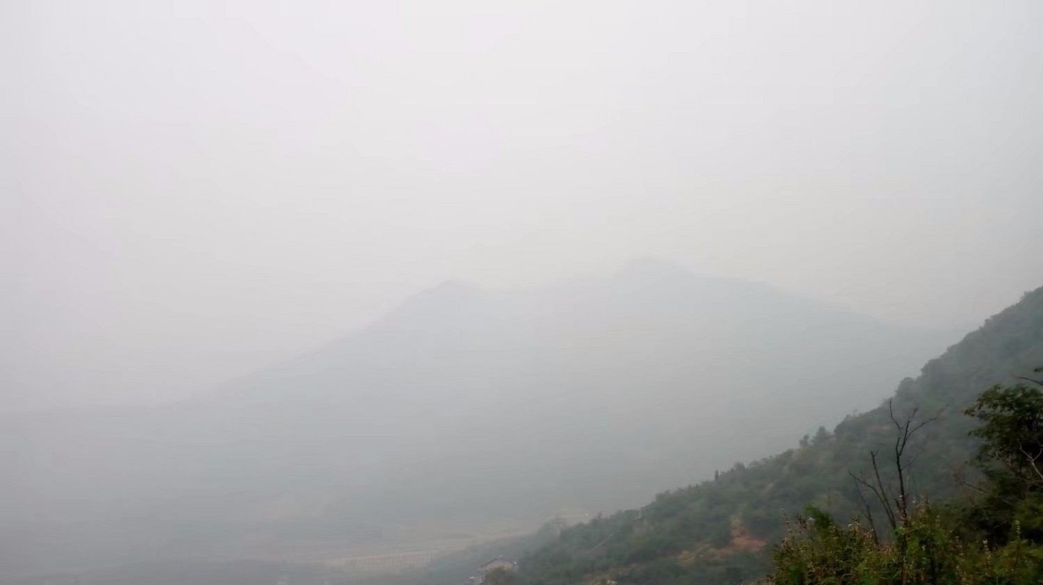 龙泉寺山小环穿——与教师一起爬山庆祝教师节