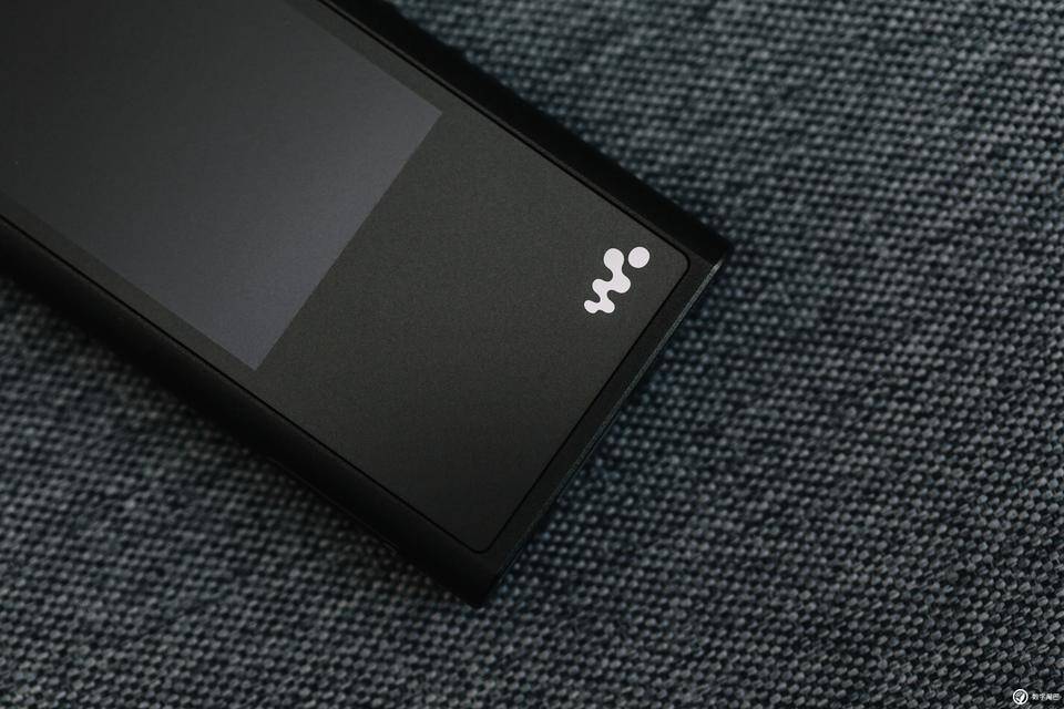 索尼walkmana300测评,索尼nw-a306和zx300a哪个好