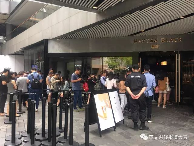有哪些排队的网红店,网红店排队到别人店面