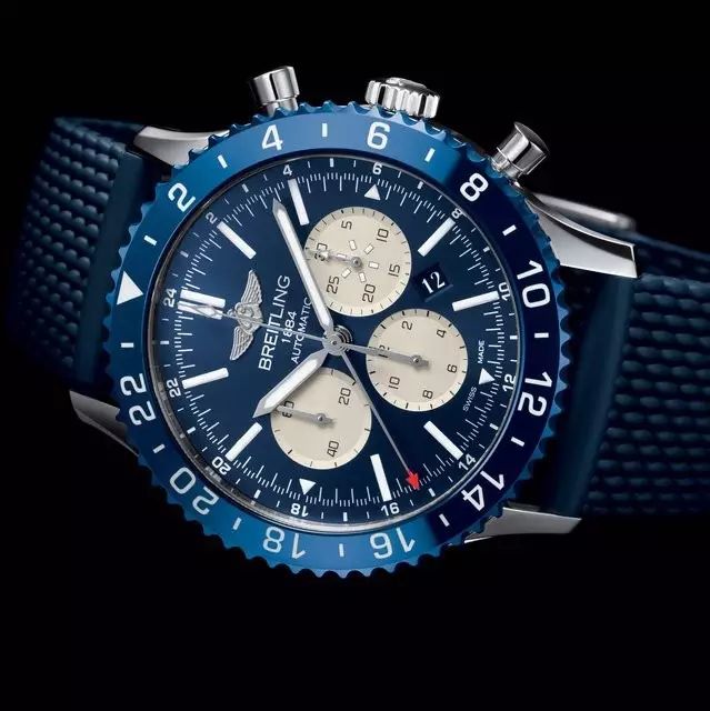 女人戴表戴在左手还是右手比较好,女人戴表不管贵还是便宜