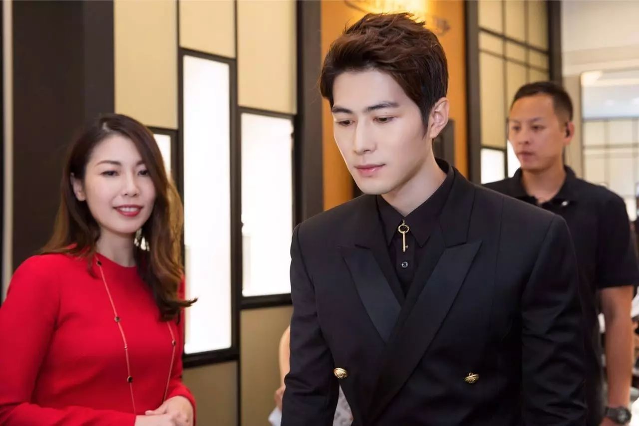 这些中国「别的地方没得卖」的时髦货｜都在这个商场里！