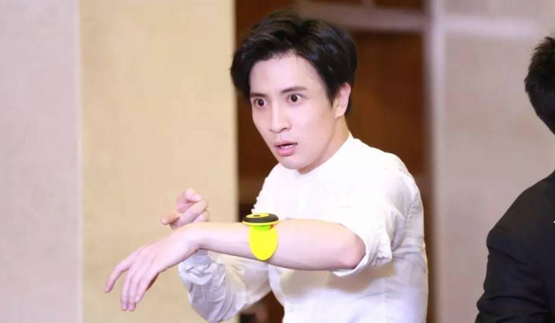 范冰冰挑战者联盟冰块,范冰冰挑战者联盟足疗