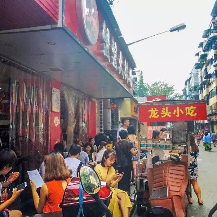 又是秋高蟹肥时一年一度的螃蟹节,又是吃螃蟹的好时节