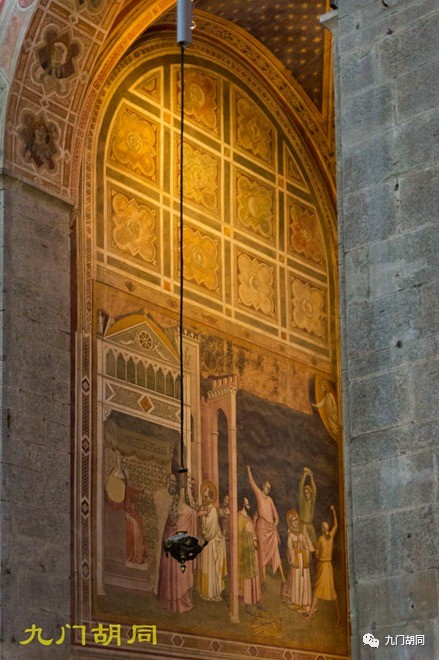 佛罗伦萨建筑圣十字教堂的特色 (圣十字教堂在佛罗伦萨位置)