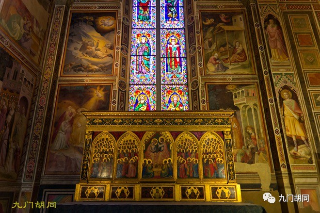 佛罗伦萨建筑圣十字教堂的特色 (圣十字教堂在佛罗伦萨位置)