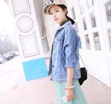 秋天白色雪纺裙子怎么搭配,秋天雪纺裙子怎么搭配