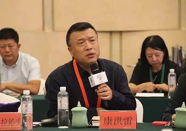 璧拌繘鐢靛奖涓栫晫鎰熷彈鍏夊奖榄呭姏,璧拌繘鍏夊奖涓栫晫