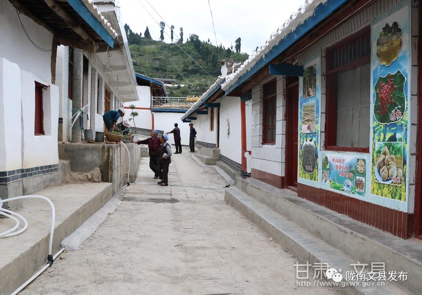 脱贫山村旧貌换新颜,脱贫攻坚展新颜