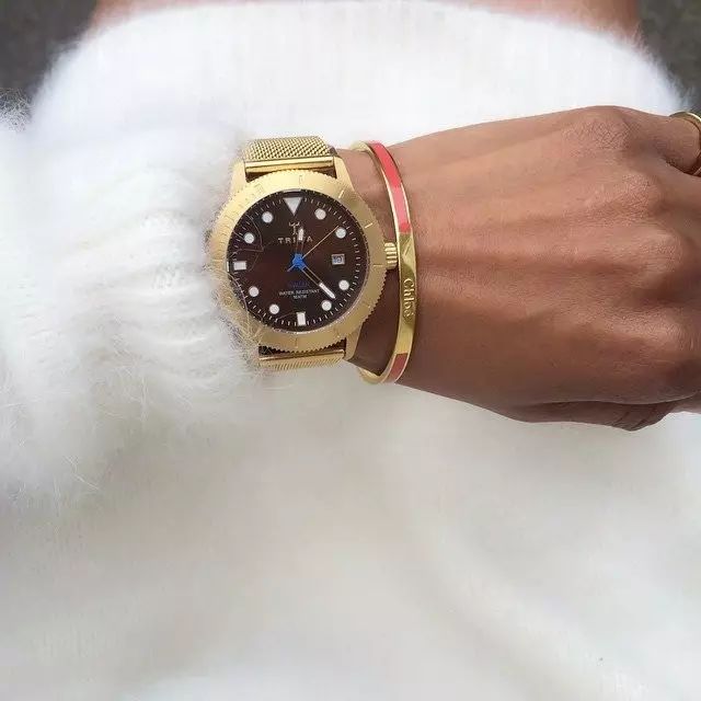 秀恩爱怎么能没有「情侣表」呢？从小众到大牌一次性安利给你