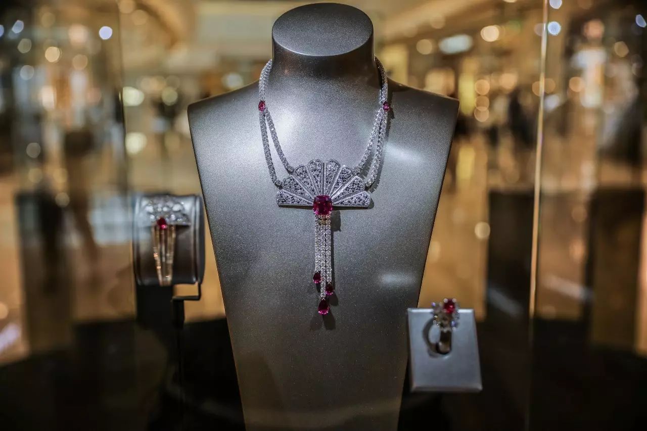 这些中国「别的地方没得卖」的时髦货｜都在这个商场里！