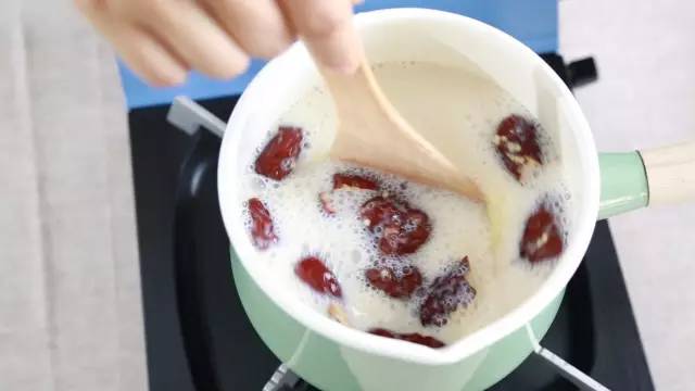 豆浆做菜的家常做法,喝不完的豆浆可以怎么做饼