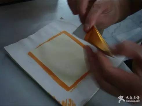 黄纸手工折纸菠萝元宝,中秋节元宝折纸的教程简单又漂亮