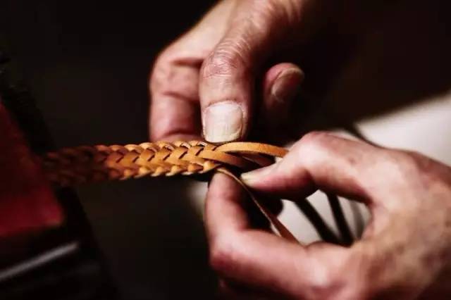 秀恩爱怎么能没有「情侣表」呢？从小众到大牌一次性安利给你