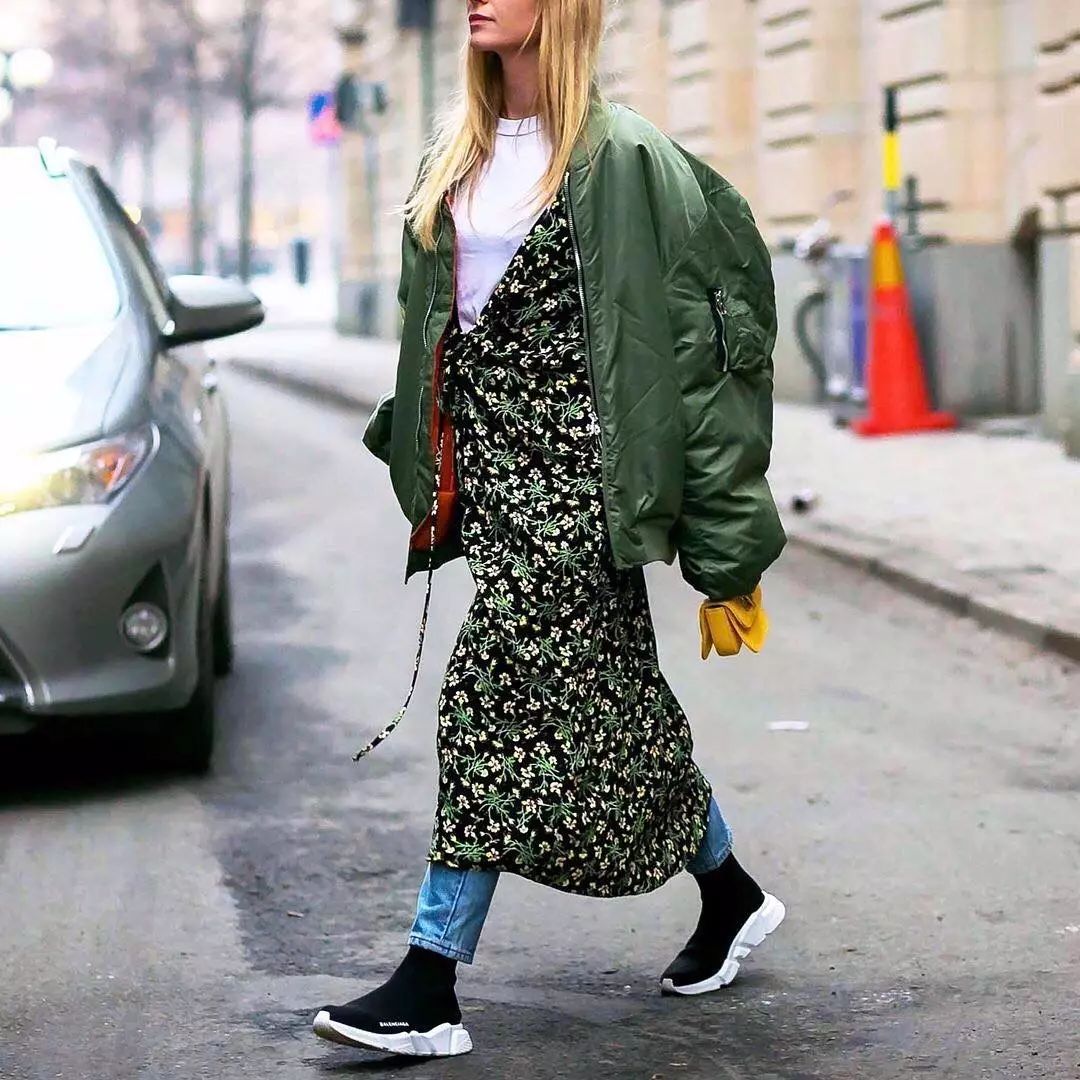 我算过了|这个只有9件单品的「胶囊衣橱」去时装周街拍一礼拜没问题~