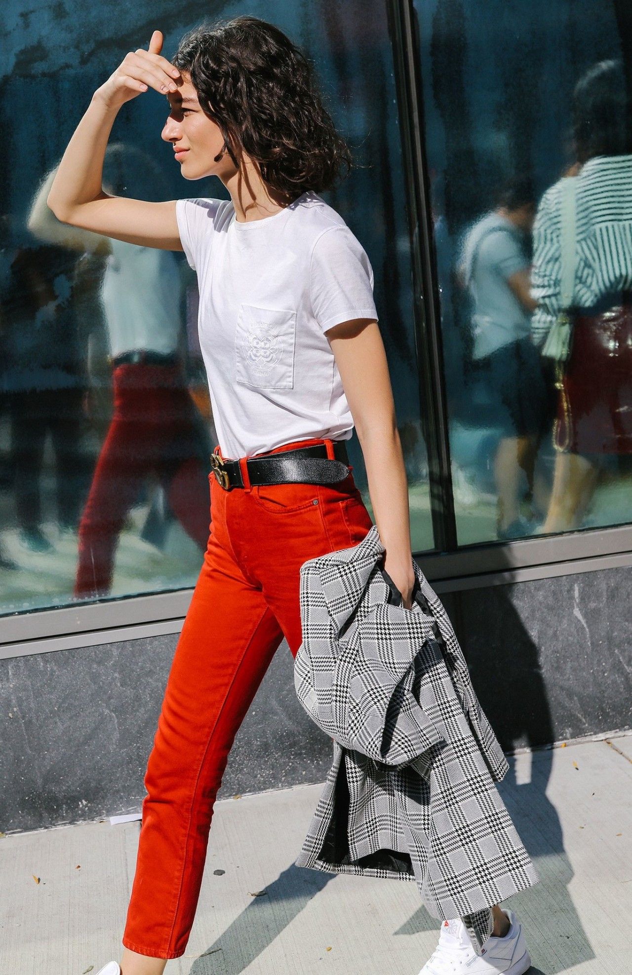 我算过了|这个只有9件单品的「胶囊衣橱」去时装周街拍一礼拜没问题~