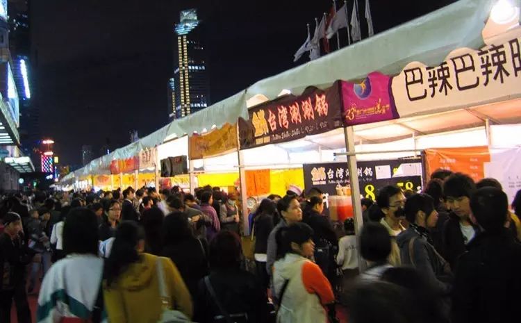 把Mall里的餐厅一次都吃遍,做梦吧?不是!