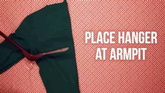 衣服怎么叠放在柜子里整齐,怎么叠衣服又快又整齐