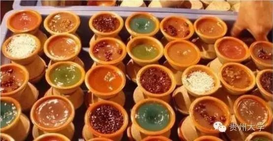 贵大周边美食,贵大背后美食街