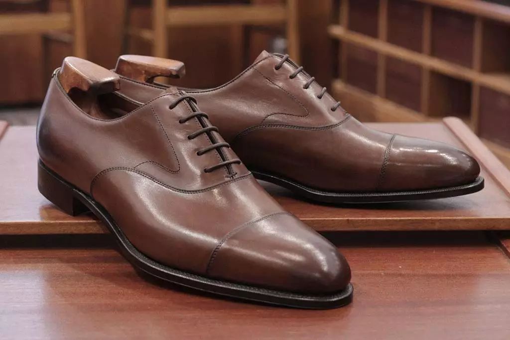 在姑娘眼中,你的鞋品决定了你的床品|基本款