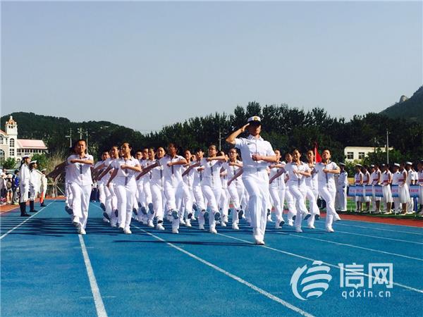 青岛军校军训,青岛中学生军训成果展