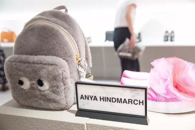 爆款已经看腻了你却还在做烂大街的伪时髦?