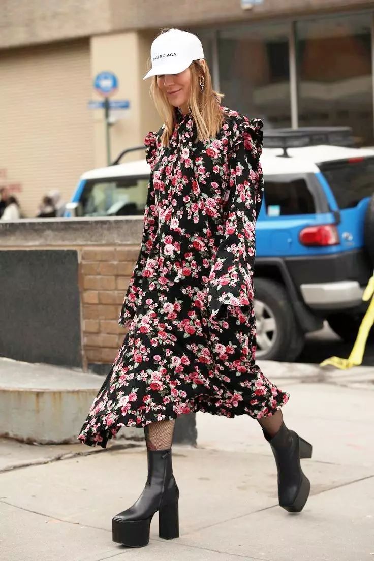 我算过了|这个只有9件单品的「胶囊衣橱」去时装周街拍一礼拜没问题~