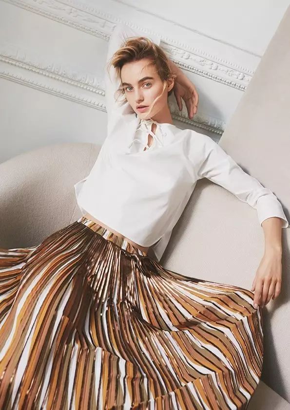 我算过了|这个只有9件单品的「胶囊衣橱」去时装周街拍一礼拜没问题~