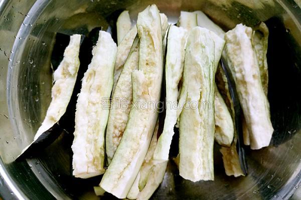 生拌茄子的热量有多少,生拌茄子丝