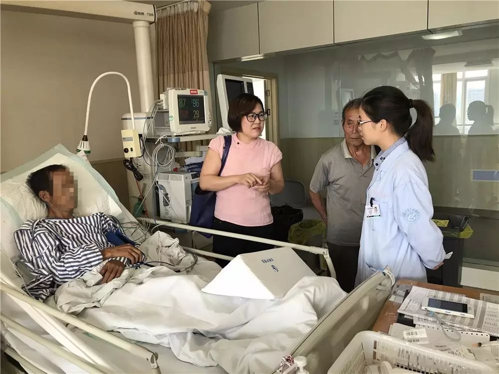 新闻医务工作者报道视频,医务人员新闻报道