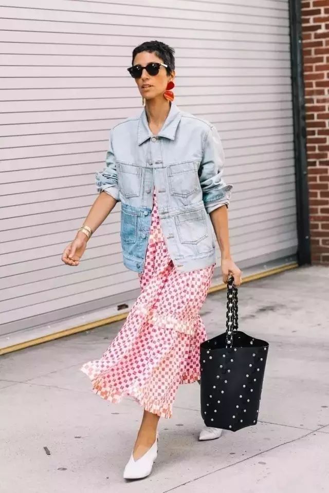 穿搭牛仔外套和风衣,穿搭层次感牛仔外套